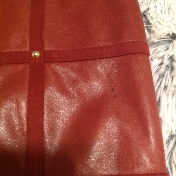 πHPπEscada vintage leather skirtπ₯ - Picture 3 of 7